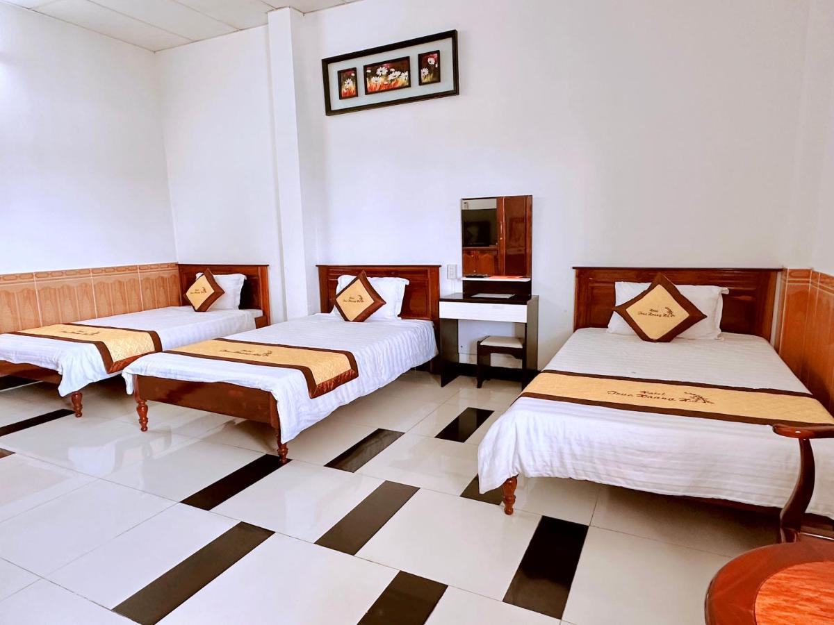 Truc Hoang Ha Hotel Kon Tum Eksteriør billede